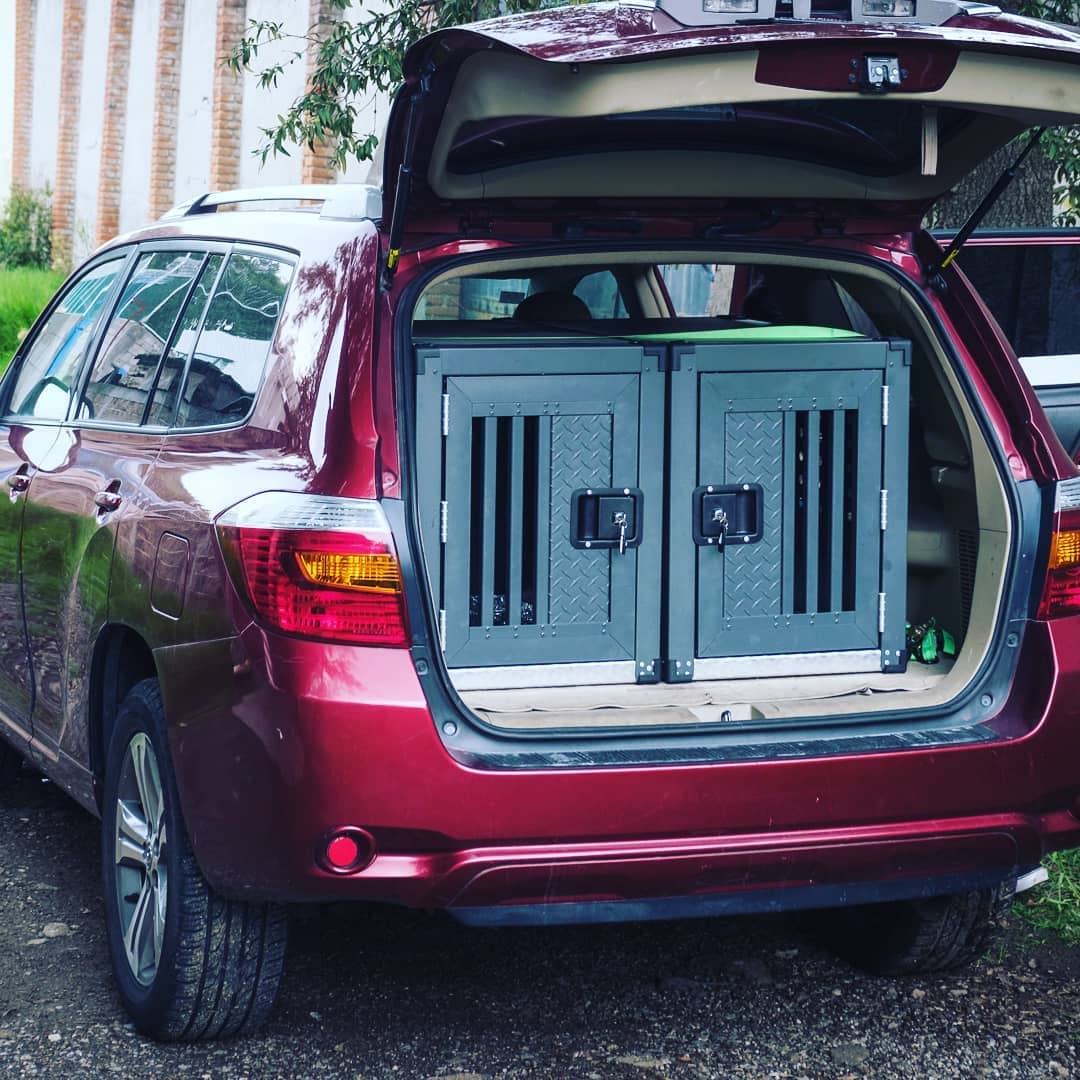 Doble módulo en cajuela SUV